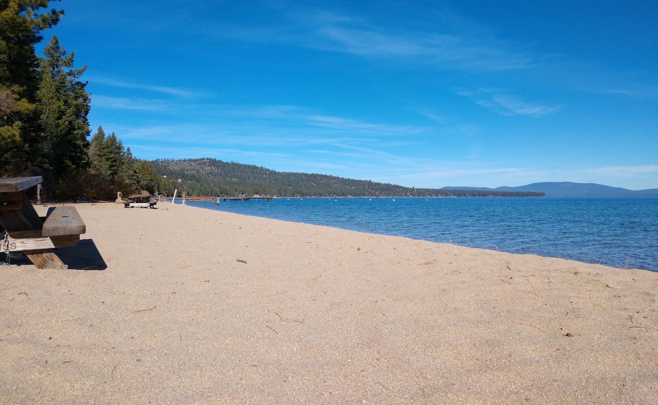 Foto af Lester Beach med lys sand overflade