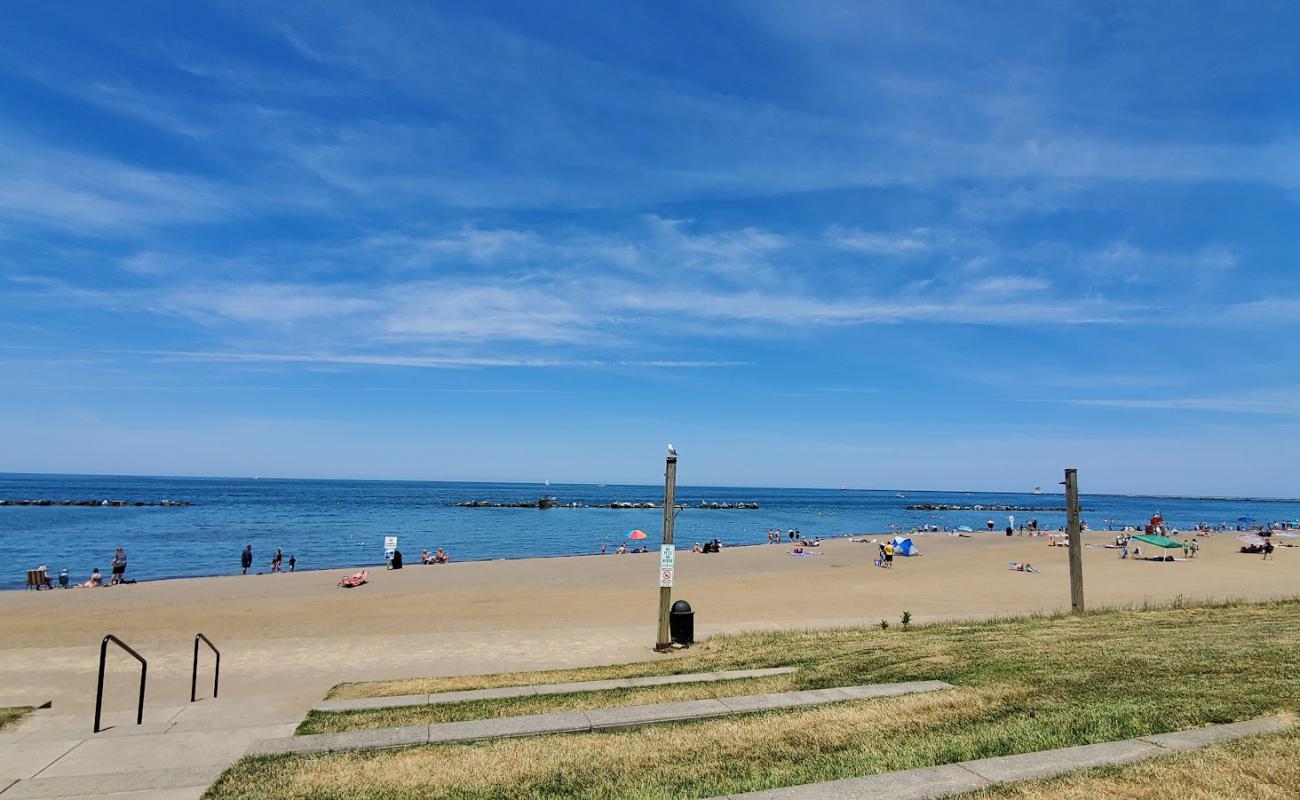 Foto af Lakeview Beach med lys sand overflade