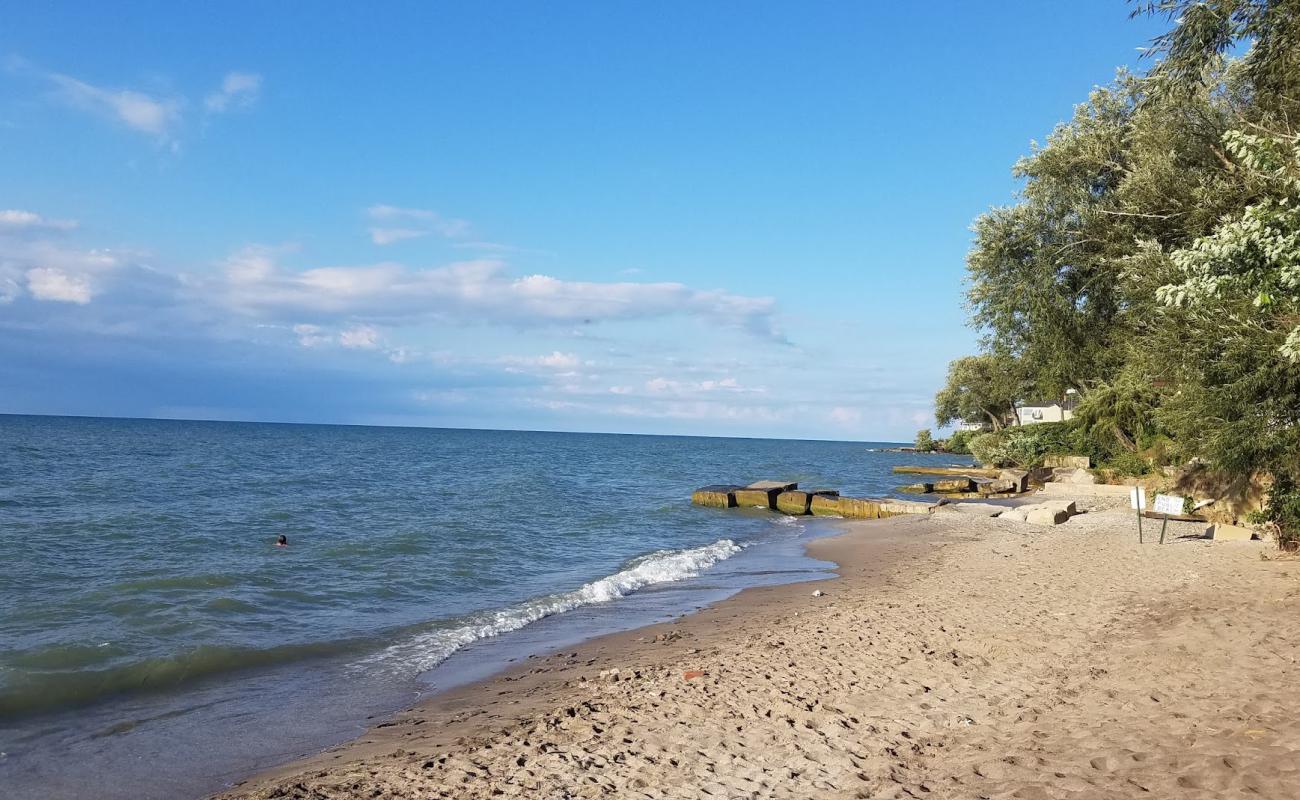 Foto af Lakewood Beach med lys sand overflade