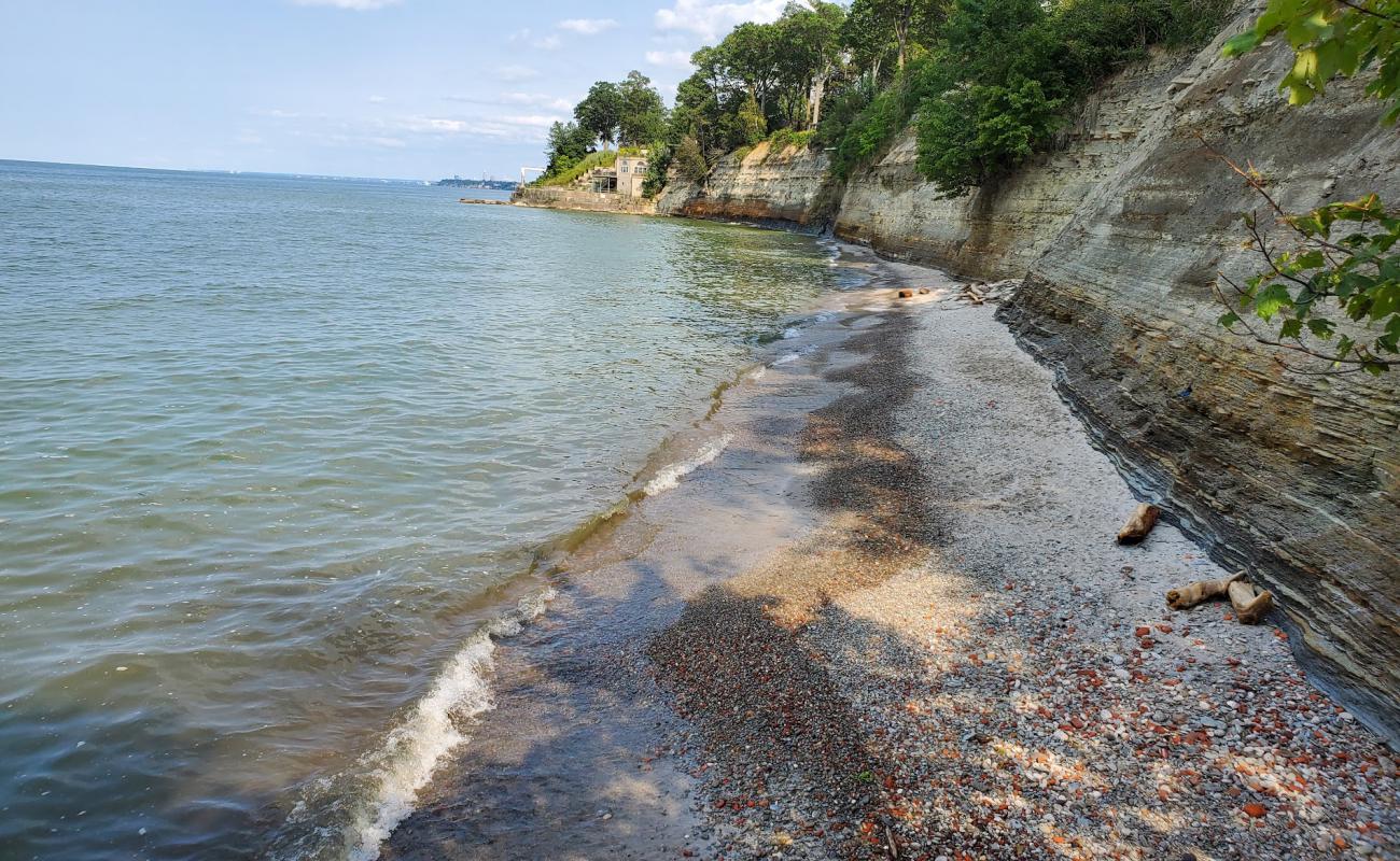 Foto af Columbia Park Beach med let sand og småsten overflade