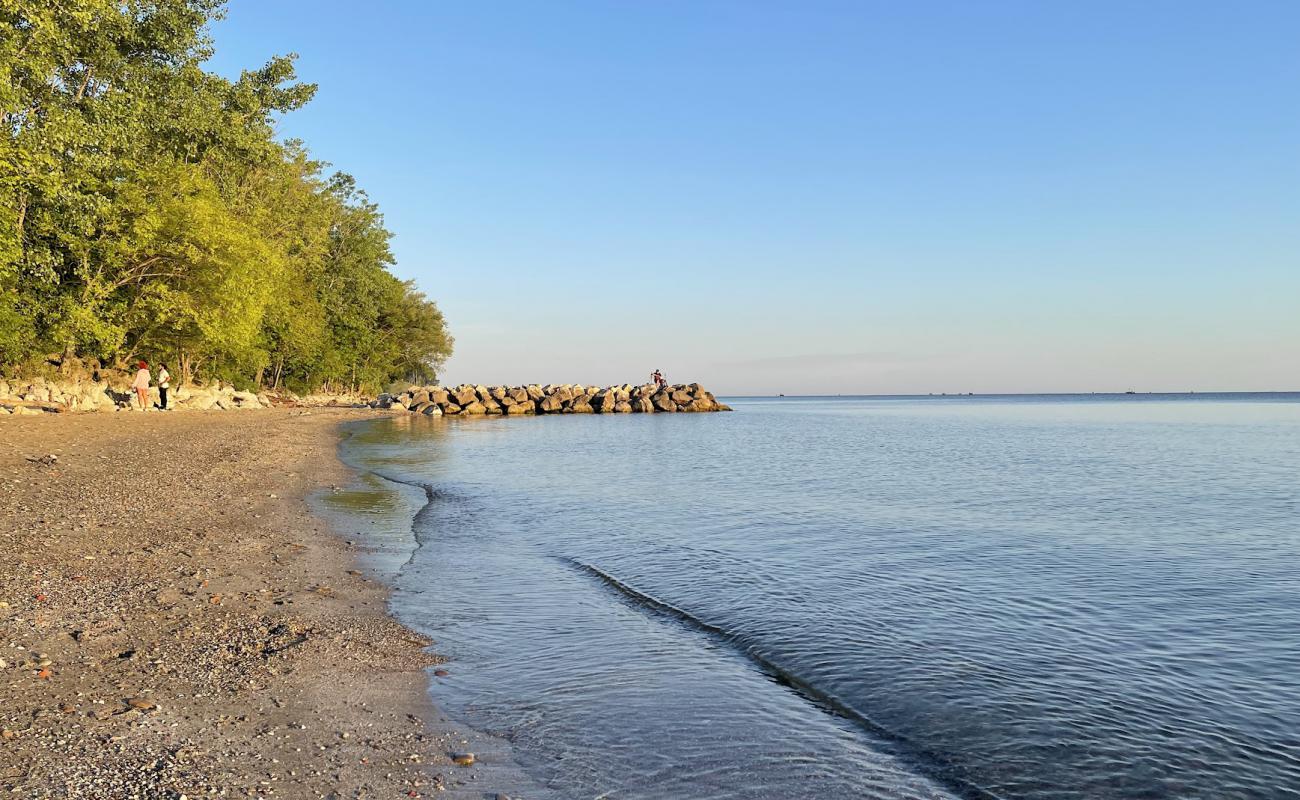 Foto af Perkins Beach med gråt sand og småsten overflade