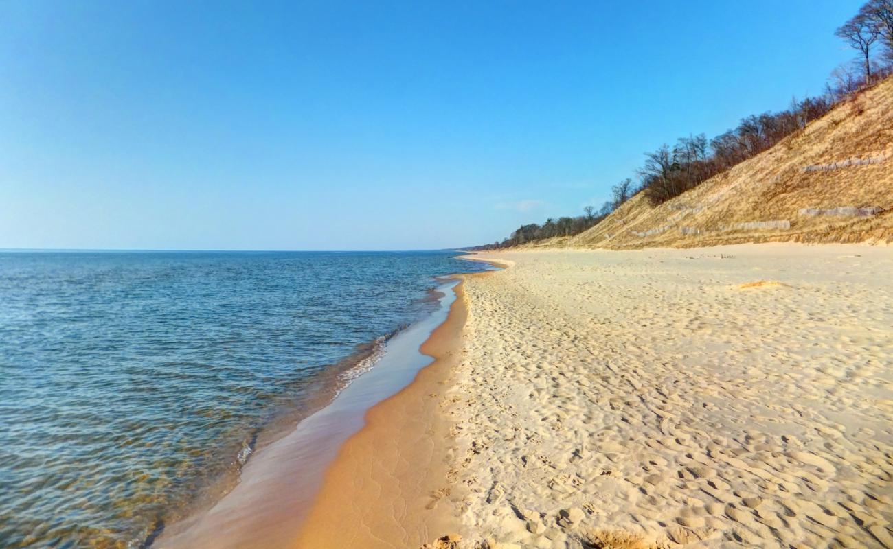 Foto af Kirk Park med lys fint sand overflade