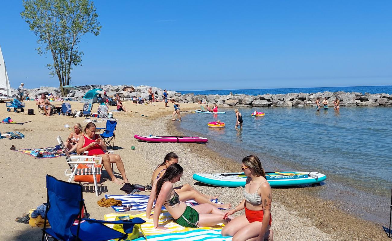 Foto af Lake Bluff Beach med let fin sten overflade