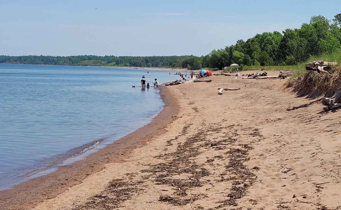 Foto af Wisconsin Point Beach med lys sand overflade