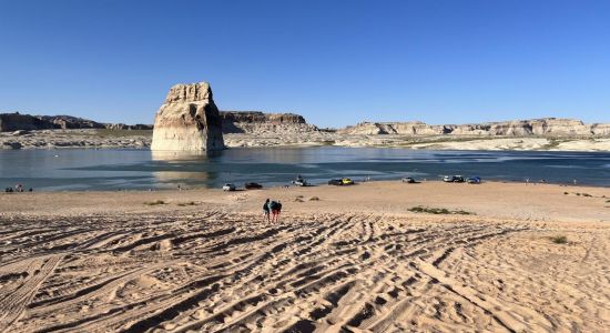 Lone Rock Beach