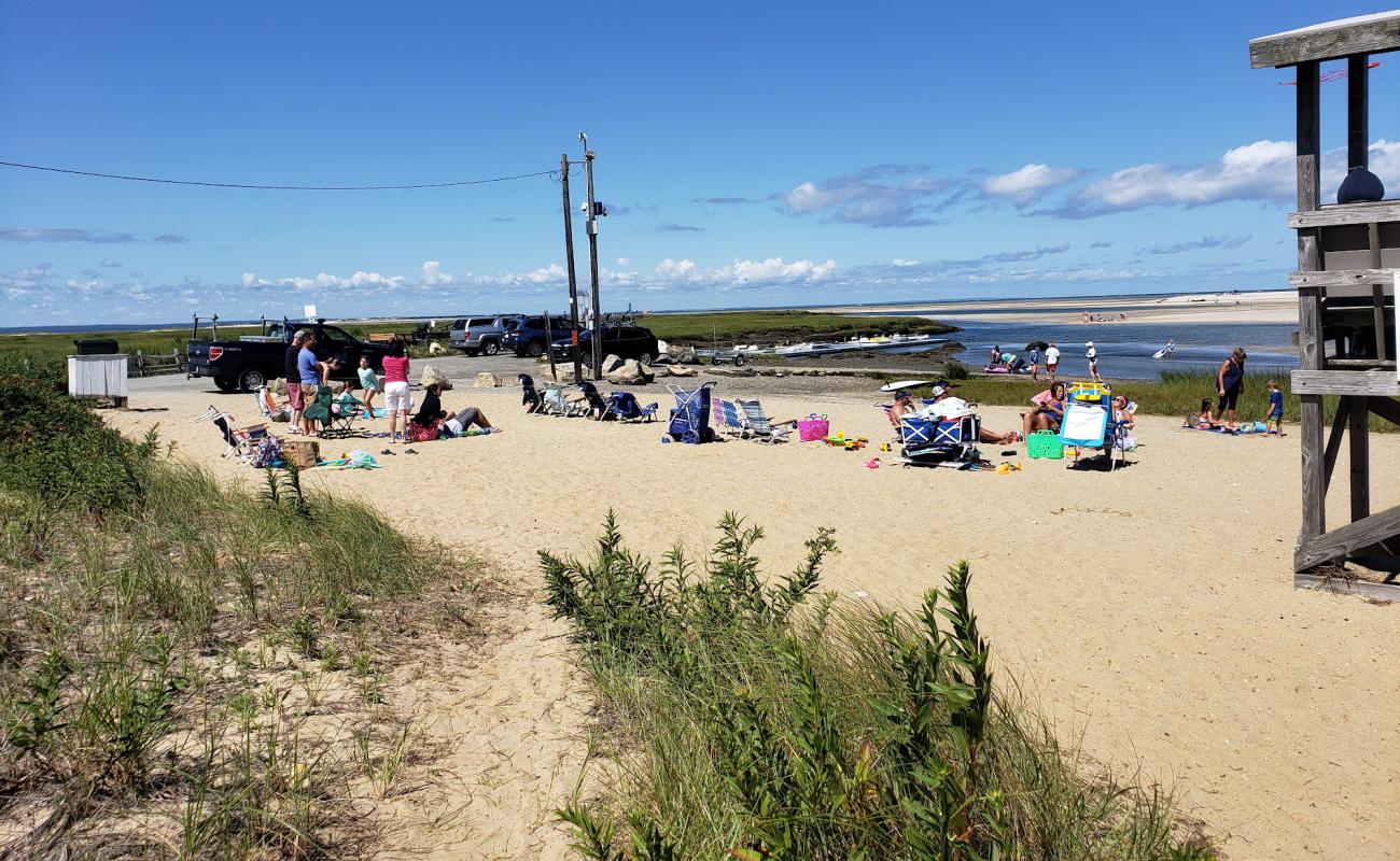 Foto af Grays Beach med lys sand overflade