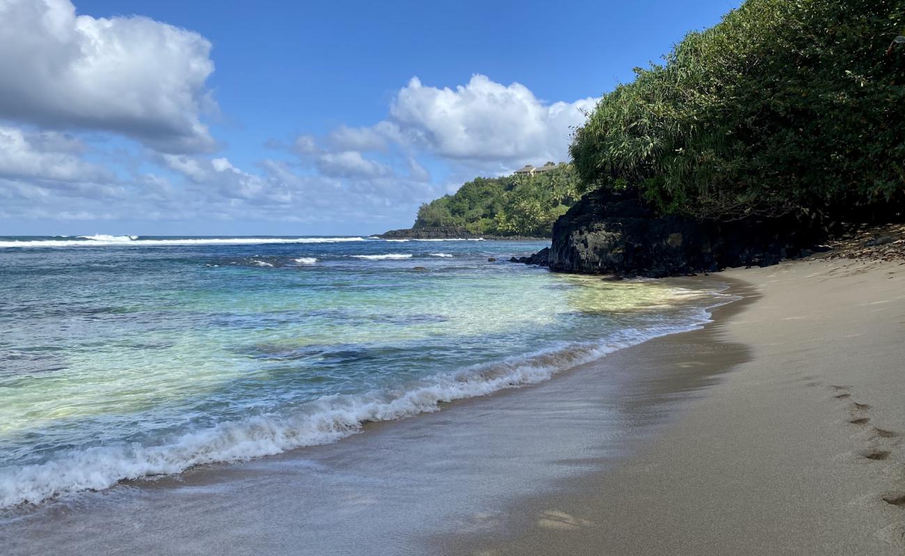 Foto af Hideaways Beach med let fin sten overflade