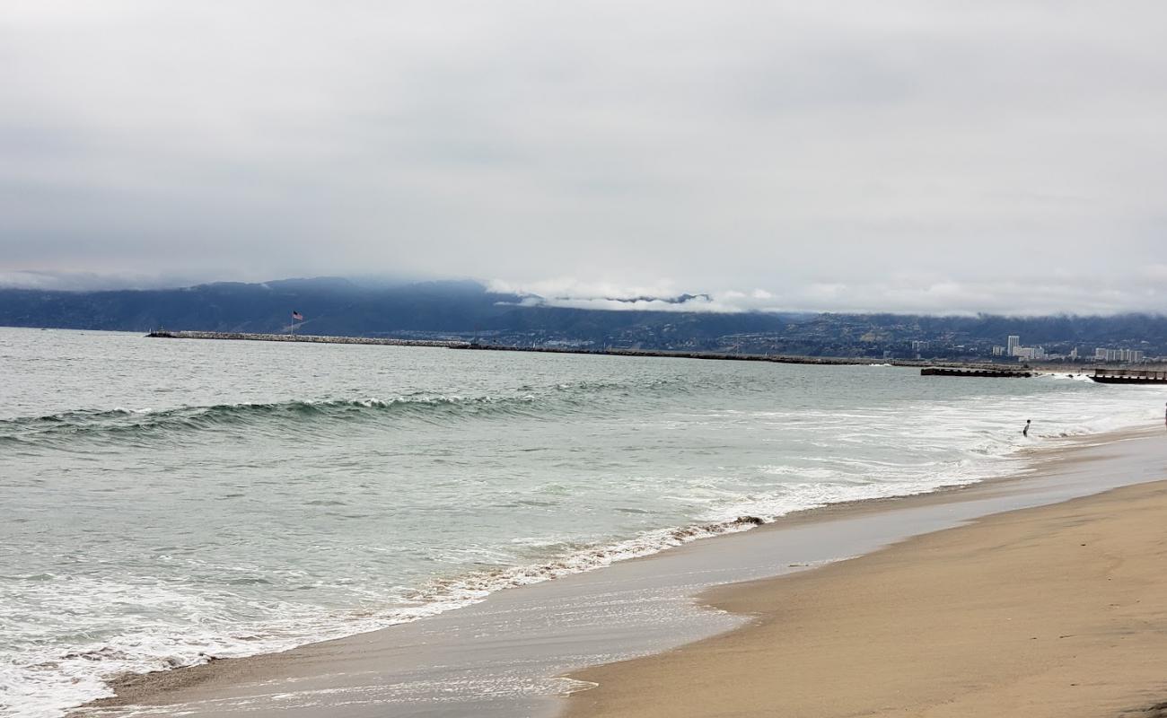 Foto af Playa Del Rey Beach med lys sand overflade