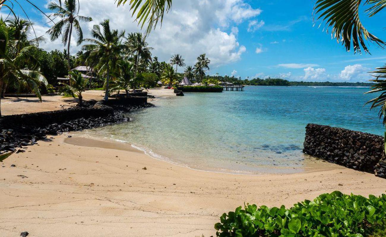 Foto af Maninoa Beach med lys sand overflade